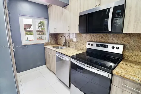591 SE 5th Street Hialeah FL 33010