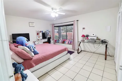 591 SE 5th Street Hialeah FL 33010