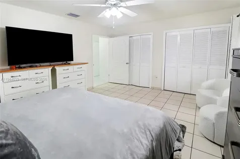 591 SE 5th Street Hialeah FL 33010
