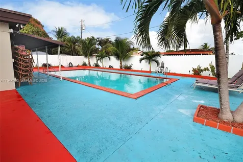 591 SE 5th Street Hialeah FL 33010