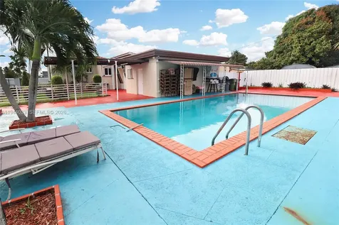 591 SE 5th Street Hialeah FL 33010