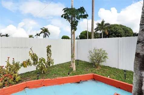 591 SE 5th Street Hialeah FL 33010