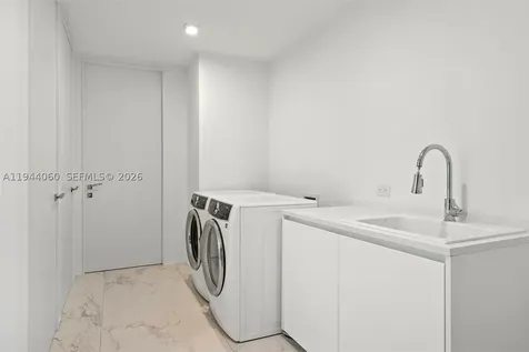 1000 Biscayne Boulevard Miami FL 33132