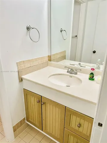 1044 S Independence Drive Homestead FL 33034