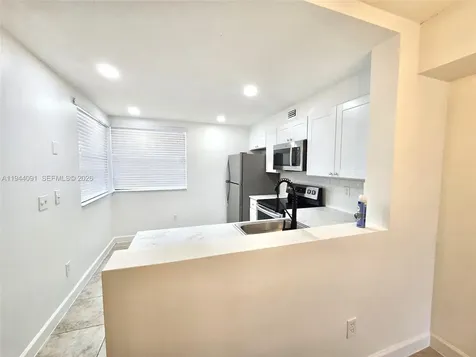1044 S Independence Drive Homestead FL 33034