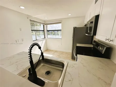1044 S Independence Drive Homestead FL 33034