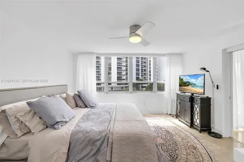 11 Island Avenue Miami Beach FL 33139