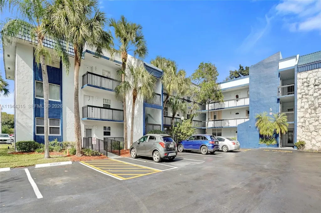 3180 Holiday Springs Boulevard Margate FL 33063