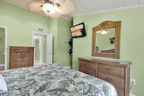 87200 Overseas Highway Plantation Key FL 33036