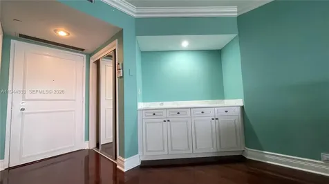 4000 Island Boulevard Aventura FL 33160