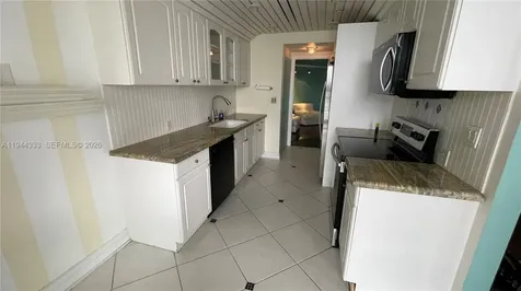 4000 Island Boulevard Aventura FL 33160