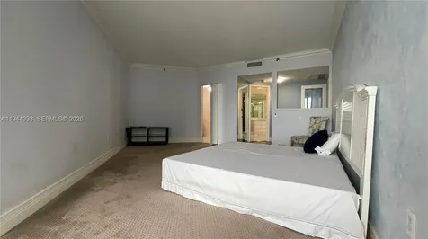 4000 Island Boulevard Aventura FL 33160