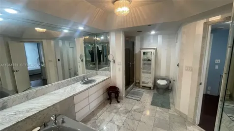 4000 Island Boulevard Aventura FL 33160
