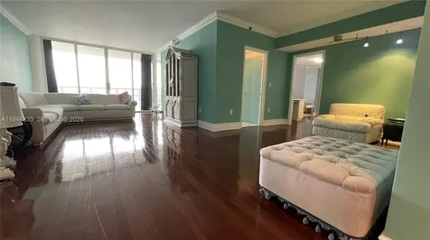 4000 Island Boulevard Aventura FL 33160