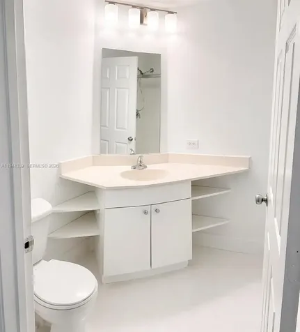 17145 N Bay Road Sunny Isles Beach FL 33160