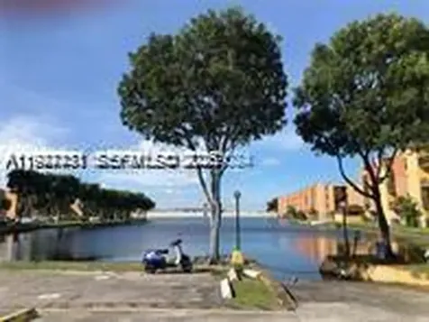 4717 NW 7th Street Miami FL 33126