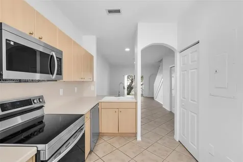 5670 NW 116th Avenue Doral FL 33178
