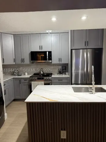 8019 NW 15th Manor Plantation FL 33322