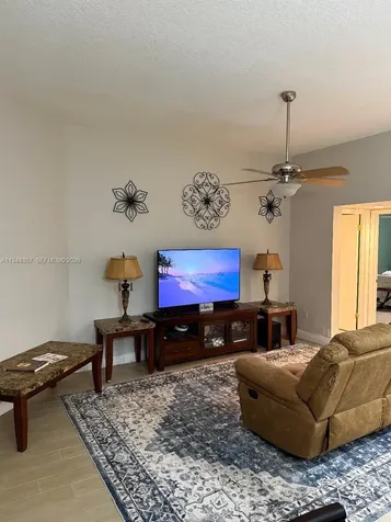 8019 NW 15th Manor Plantation FL 33322