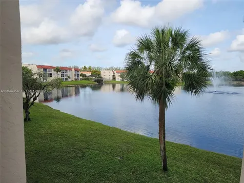2931 E Sunrise Lakes Drive Sunrise FL 33322
