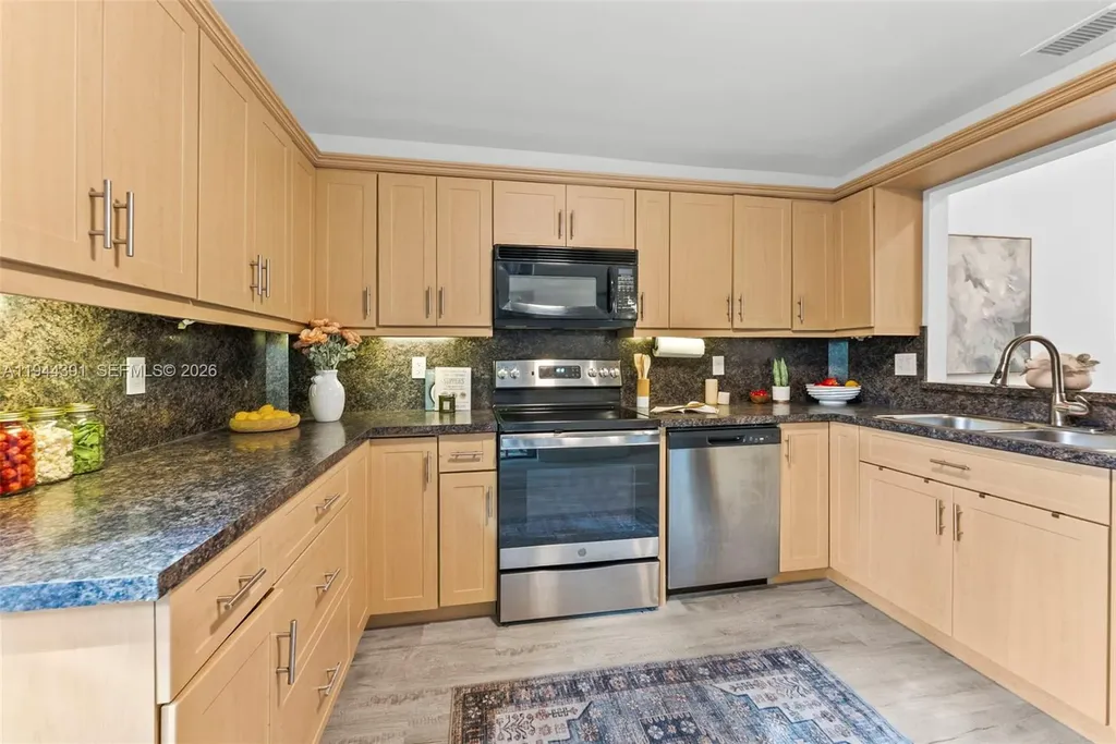 311 City View Drive Fort Lauderdale FL 33311