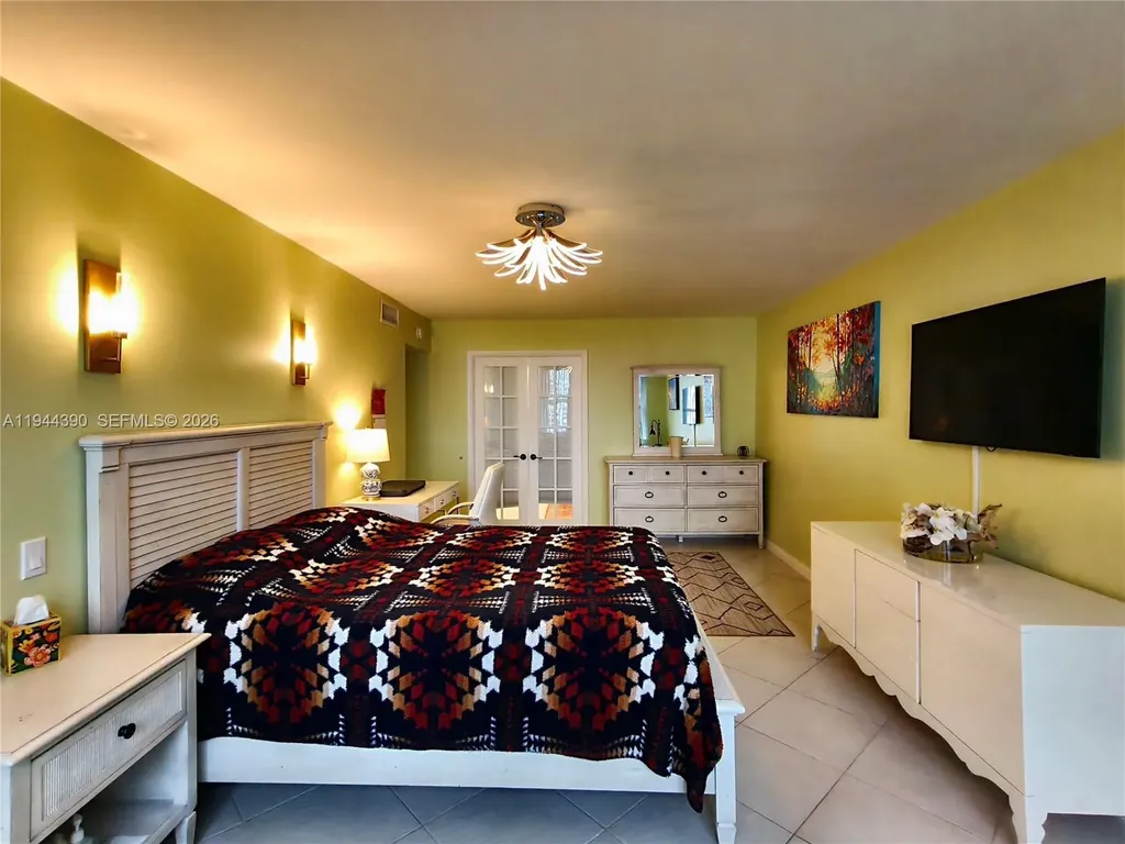 2751 S Ocean Drive Hollywood FL 33019