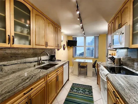 2751 S Ocean Drive Hollywood FL 33019