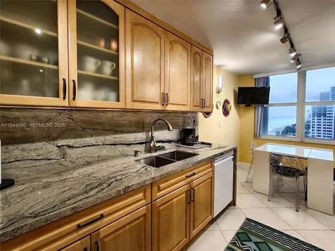 2751 S Ocean Drive Hollywood FL 33019