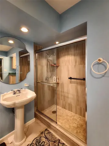 2751 S Ocean Drive Hollywood FL 33019