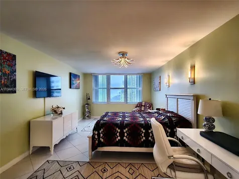 2751 S Ocean Drive Hollywood FL 33019