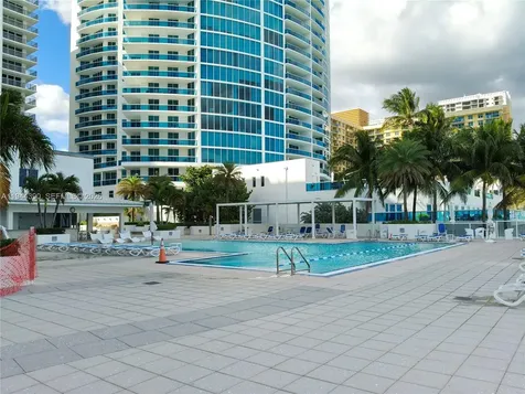 2751 S Ocean Drive Hollywood FL 33019