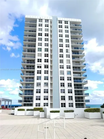 2751 S Ocean Drive Hollywood FL 33019