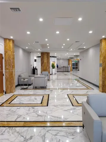 2751 S Ocean Drive Hollywood FL 33019