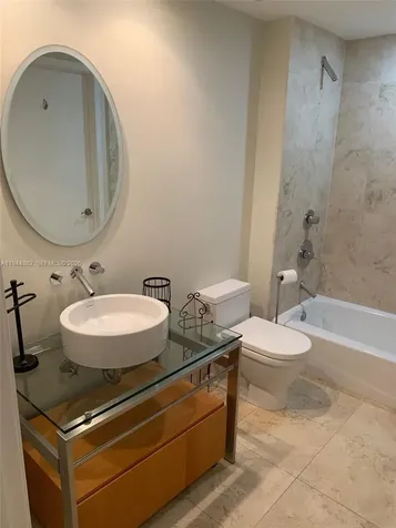 6000 Collins Avenue Unit 136 Miami Beach FL 33140