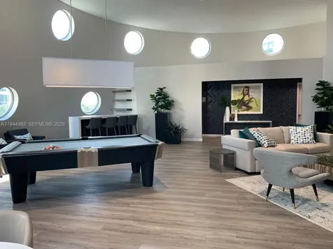 6000 Collins Avenue Unit 136 Miami Beach FL 33140