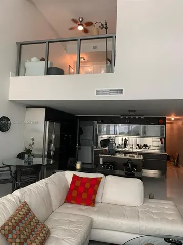 6000 Collins Avenue Unit 136 Miami Beach FL 33140