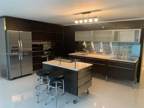 6000 Collins Avenue Unit 136 Miami Beach FL 33140
