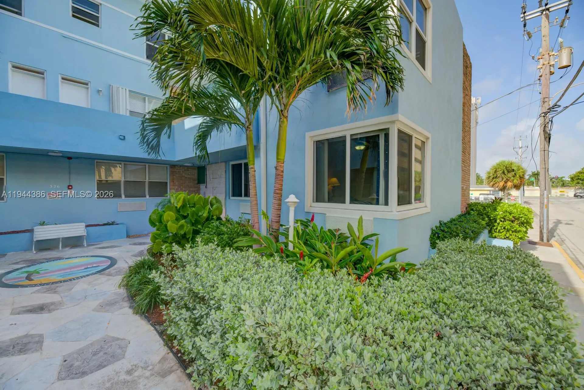 326 Harrison Street Hollywood FL 33019