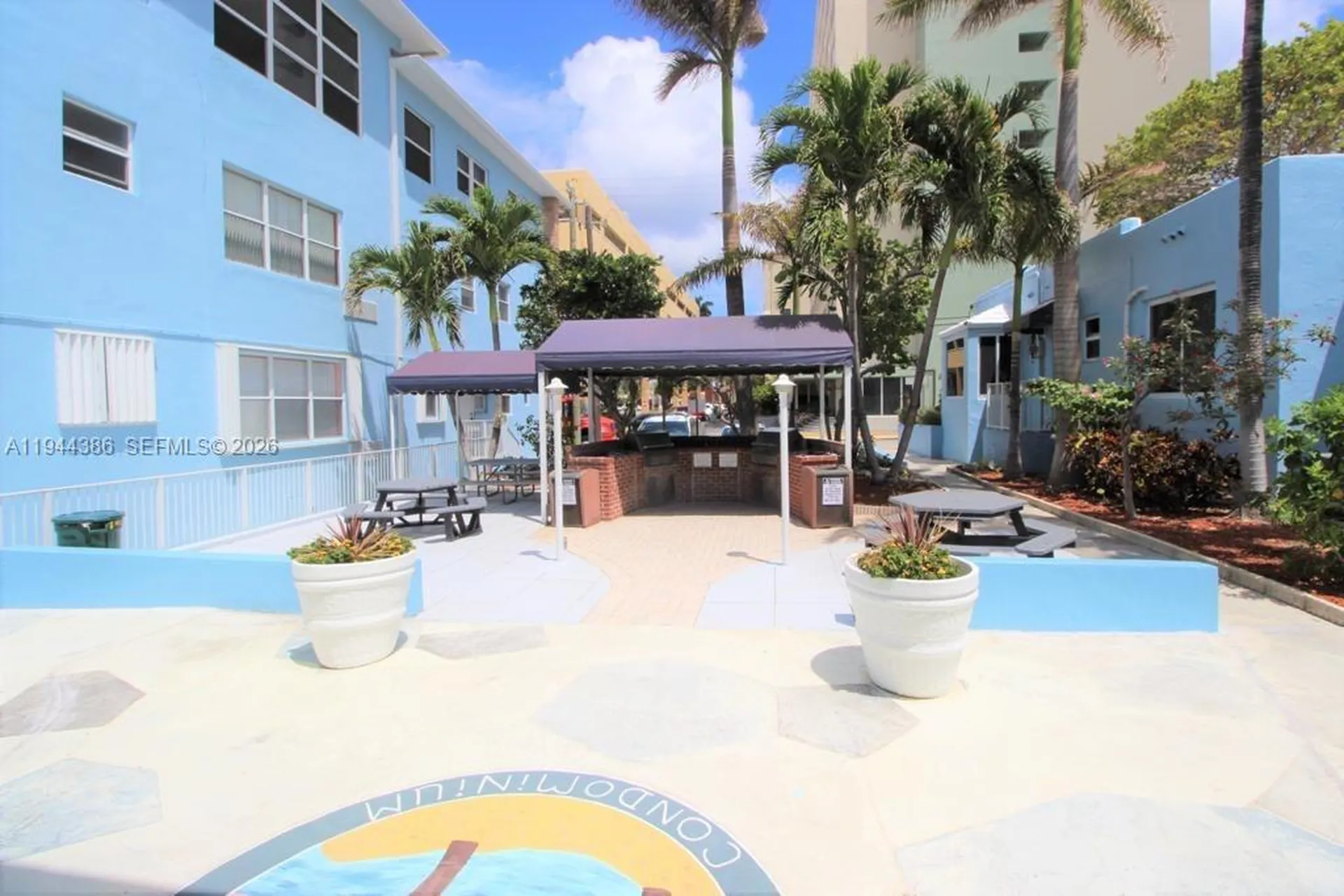 326 Harrison Street Hollywood FL 33019