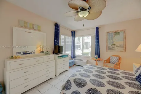 326 Harrison Street Hollywood FL 33019