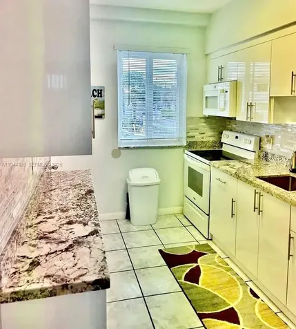 326 Harrison Street Hollywood FL 33019