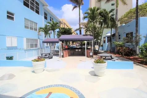 326 Harrison Street Hollywood FL 33019