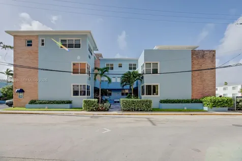 326 Harrison Street Hollywood FL 33019