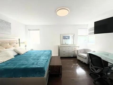 6881 Bay Drive Miami Beach FL 33141