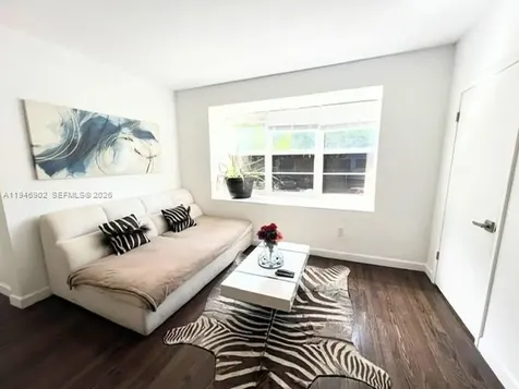 6881 Bay Drive Miami Beach FL 33141