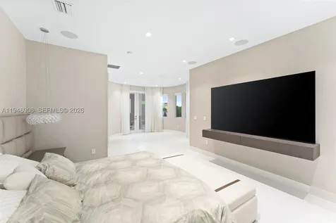 10561 NW 67th Terrace Doral FL 33178