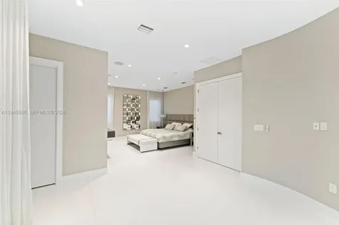 10561 NW 67th Terrace Doral FL 33178