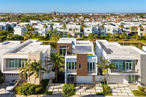 10561 NW 67th Terrace Doral FL 33178