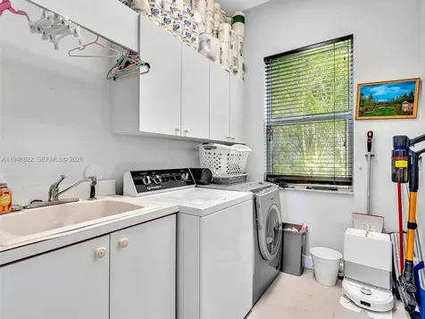 6485 NW 32nd Way Boca Raton FL 33496