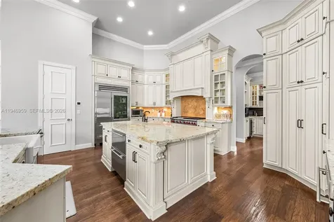 12401 N Stonebrook Circle Davie FL 33330